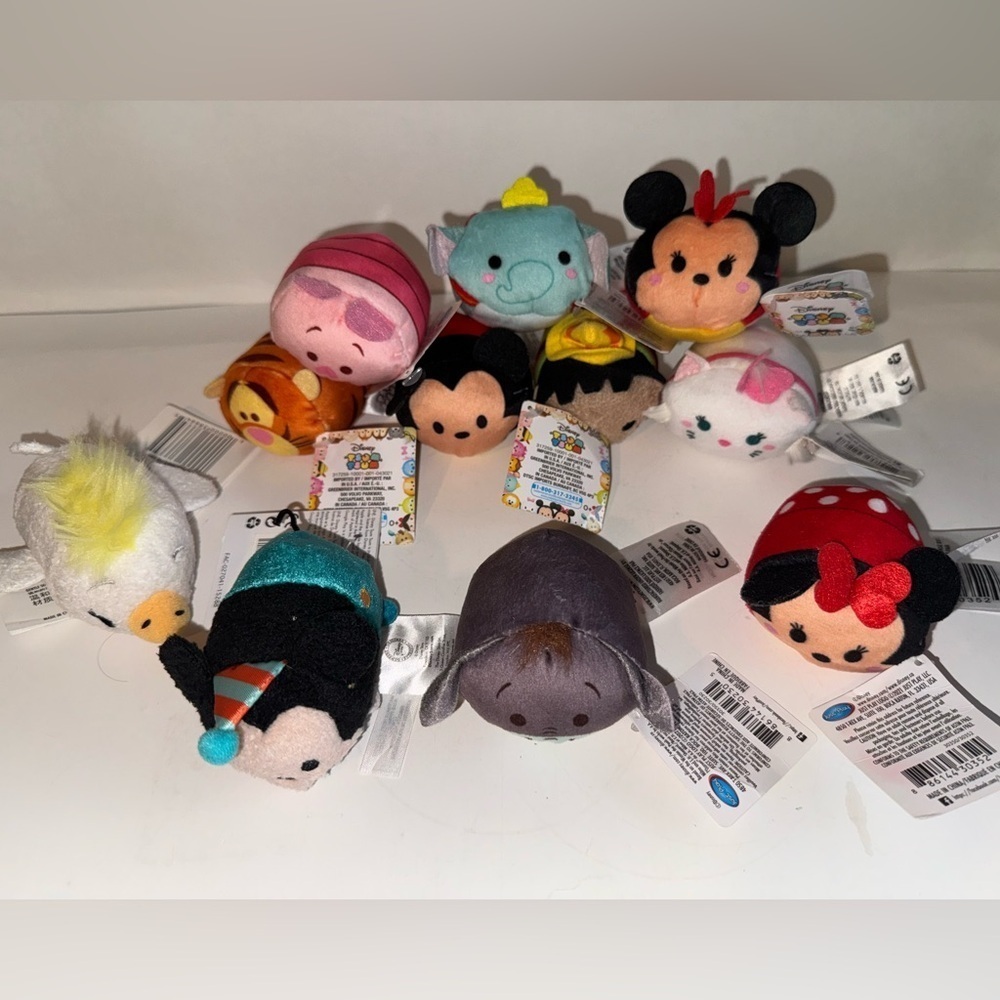 Disney Tsum Tsum Set of 11 NEW Disney Tsum Tsums Mickey Minnie Piglet Dumbo